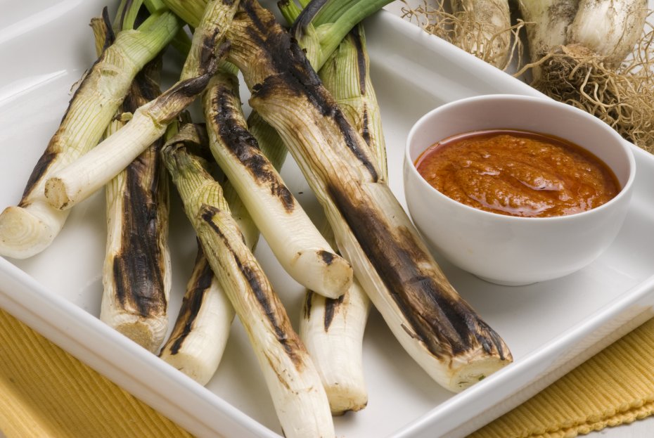 Calçots y Salsa de Romesco