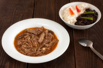 Ropa Vieja al Estilo Canario