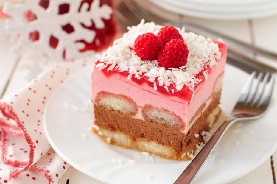 Raspberry layer cake