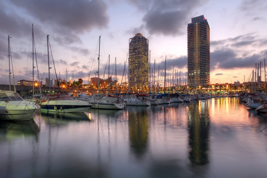 Port – Seafront Promenade and Barceloneta